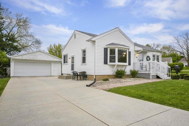 424 Martin Street, Sun Prairie, WI 53590