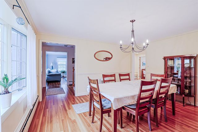 16 Marlowe Road, Nashua, NH 03062