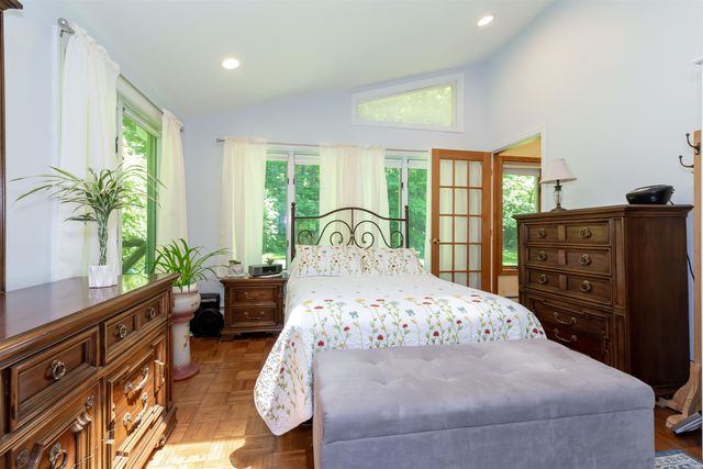 16 Marlowe Road, Nashua, NH 03062