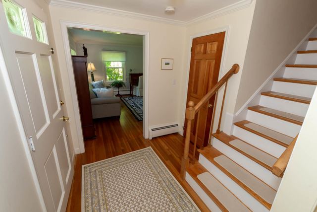 16 Marlowe Road, Nashua, NH 03062