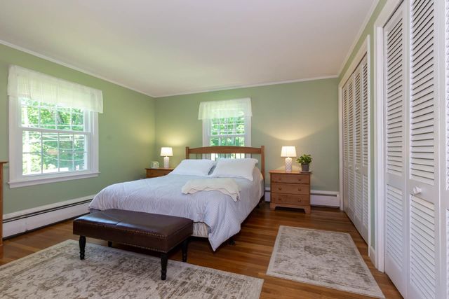 16 Marlowe Road, Nashua, NH 03062
