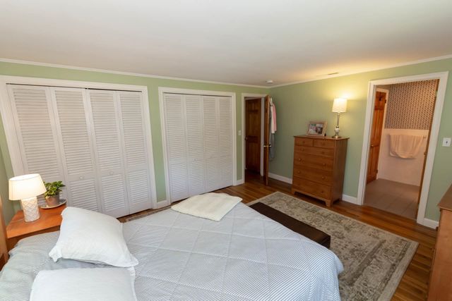 16 Marlowe Road, Nashua, NH 03062