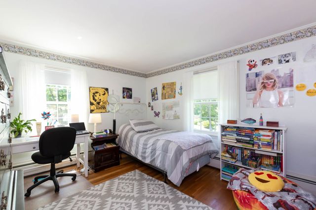 16 Marlowe Road, Nashua, NH 03062