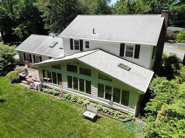 16 Marlowe Road, Nashua, NH 03062