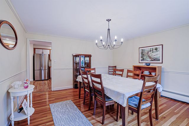 16 Marlowe Road, Nashua, NH 03062