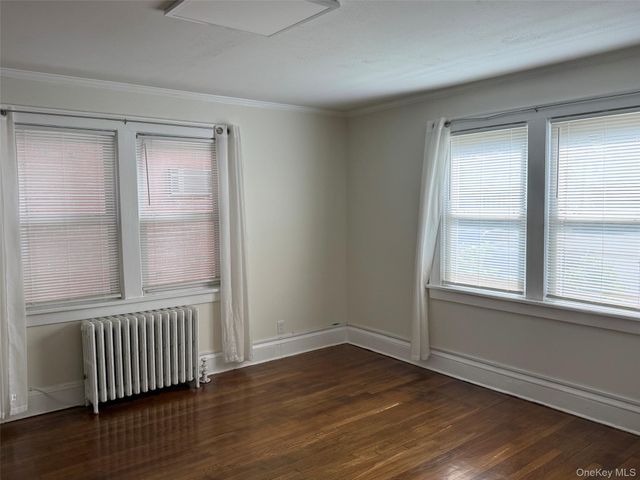 1082 Lynn Place, Woodmere, NY 11598