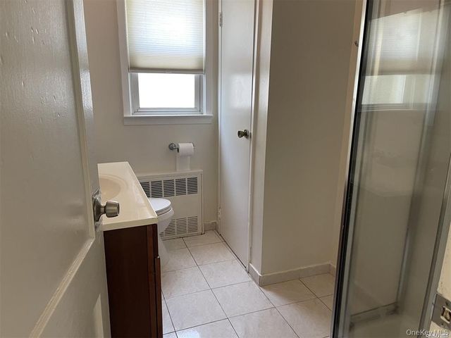 1082 Lynn Place, Woodmere, NY 11598
