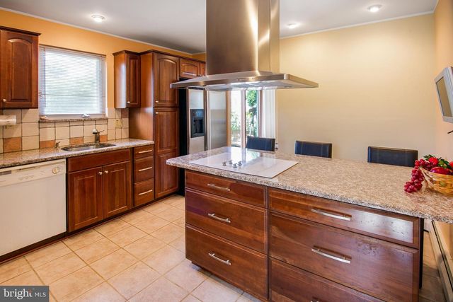 134 COLUMBUS AVE, Havertown, PA 19083