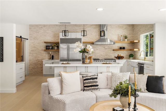 18182 Hutchings, Yorba Linda, CA 92886