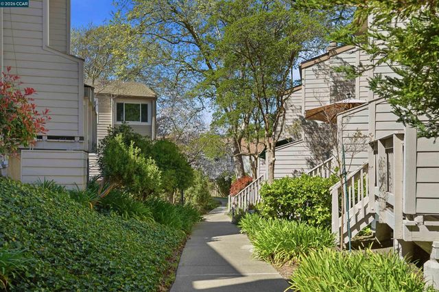 460 Woodminster Drive, Moraga, CA 94556