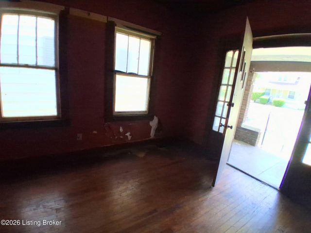 4225 Vermont Ave, Louisville, KY 40211
