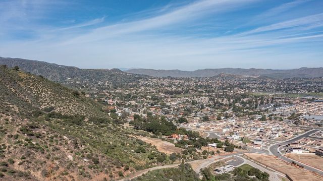 30 Lakeview, Lake Elsinore, CA 92530