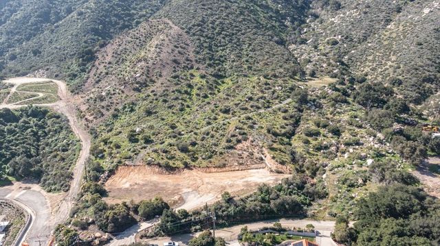 30 Lakeview, Lake Elsinore, CA 92530