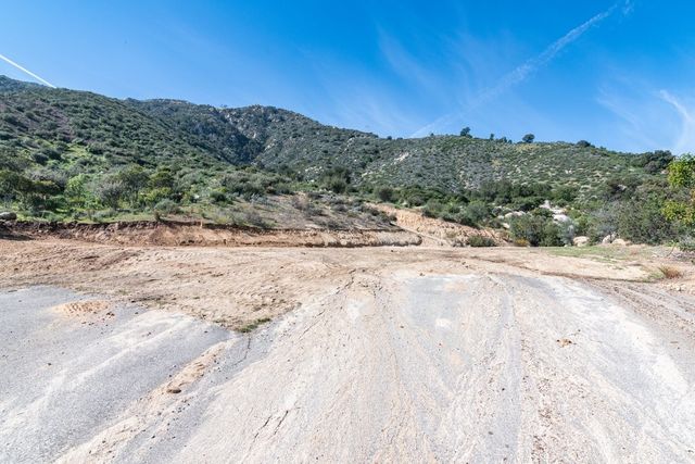 30 Lakeview, Lake Elsinore, CA 92530