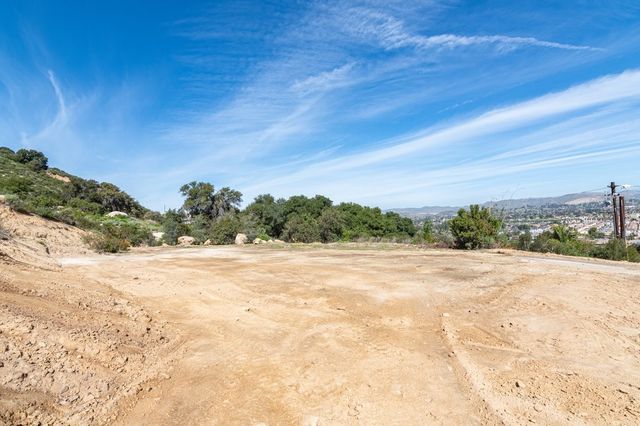 30 Lakeview, Lake Elsinore, CA 92530