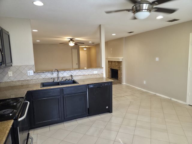 8704 Hunters Creek Drive, Fort Worth, TX 76123
