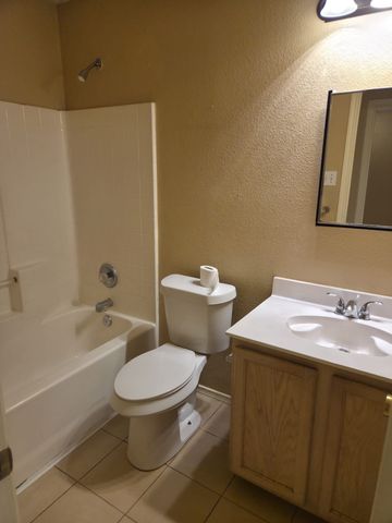 8704 Hunters Creek Drive, Fort Worth, TX 76123