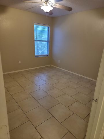 8704 Hunters Creek Drive, Fort Worth, TX 76123
