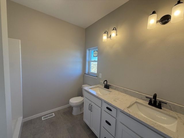 4702 Wild Horse Drive, Cedar Falls, IA 50613