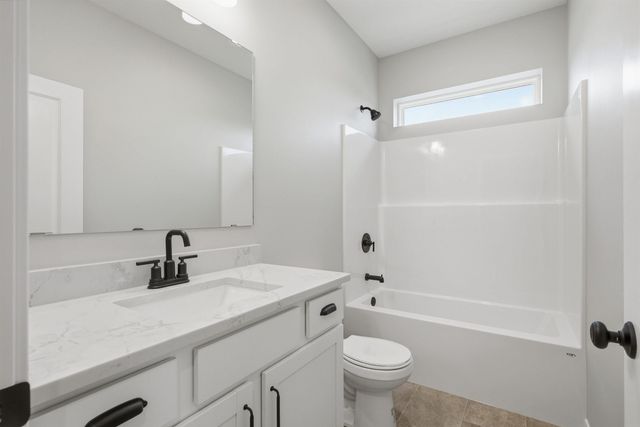4702 Wild Horse Drive, Cedar Falls, IA 50613