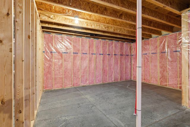4702 Wild Horse Drive, Cedar Falls, IA 50613
