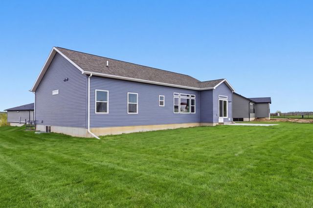 4702 Wild Horse Drive, Cedar Falls, IA 50613