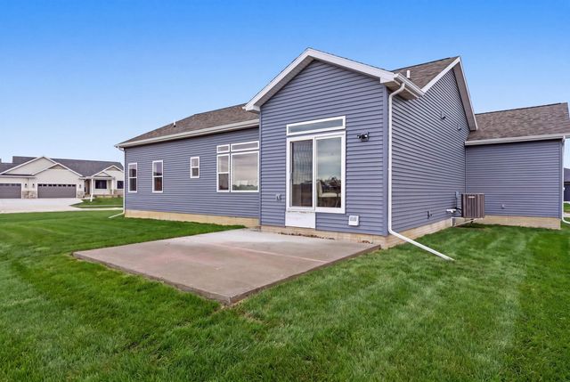 4702 Wild Horse Drive, Cedar Falls, IA 50613
