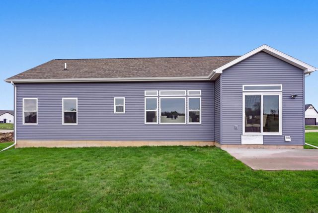 4702 Wild Horse Drive, Cedar Falls, IA 50613