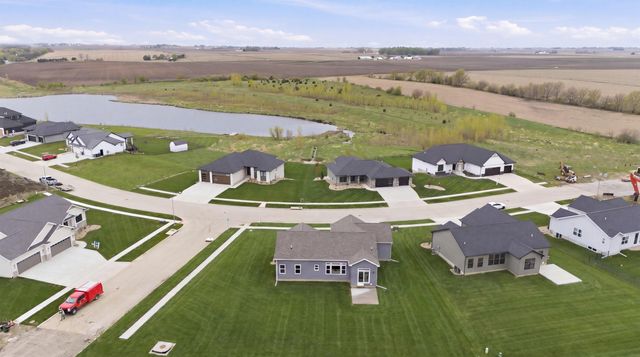 4702 Wild Horse Drive, Cedar Falls, IA 50613
