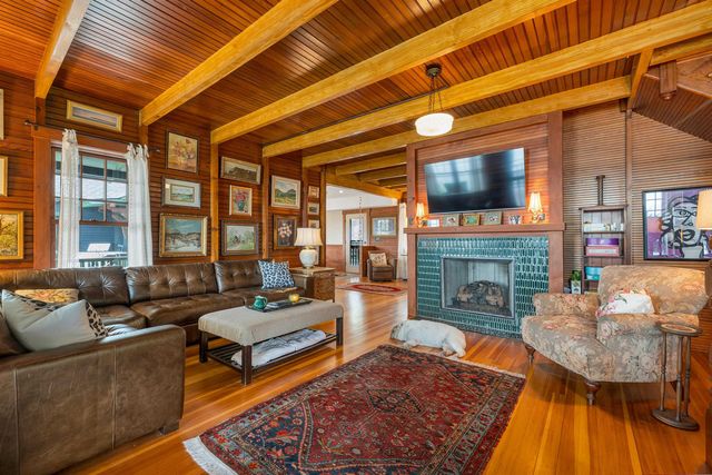 101 Belknap Point Road, Gilford, NH 03249