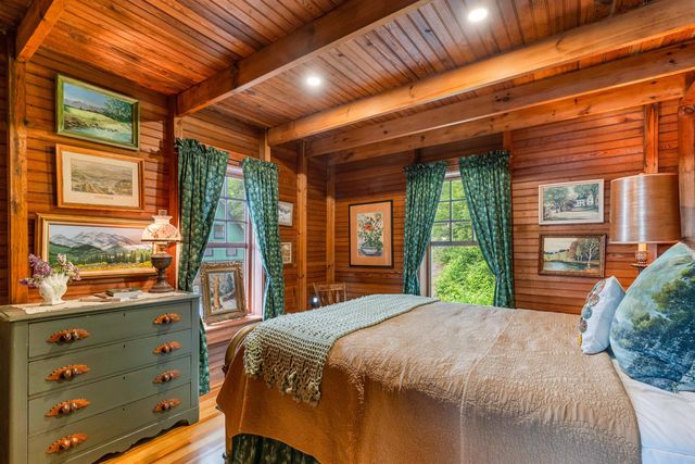 101 Belknap Point Road, Gilford, NH 03249