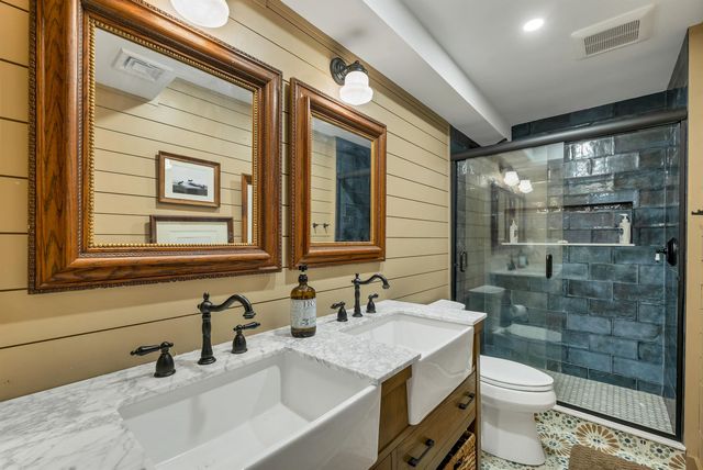 101 Belknap Point Road, Gilford, NH 03249