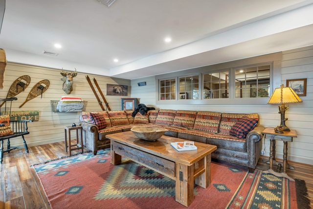 101 Belknap Point Road, Gilford, NH 03249