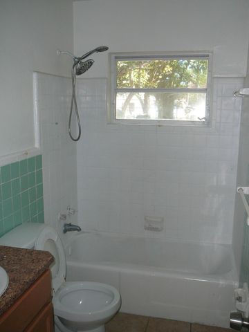 512 S 25th Street, Fort Pierce, FL 34950