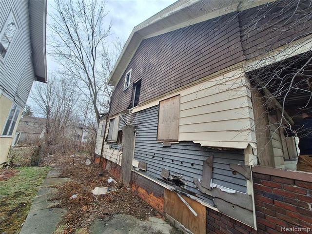 85 Geneva Street, Highland Park, MI 48203