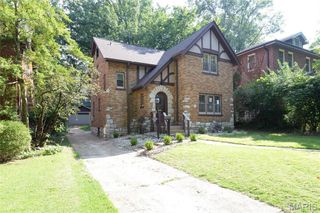 7342 Carleton Avenue, University City, MO 63130