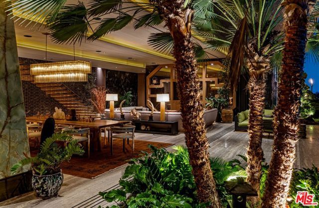 1851 N Stanley Avenue, Los Angeles, CA 90046