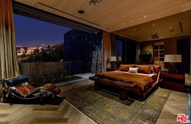 1851 N Stanley Avenue, Los Angeles, CA 90046