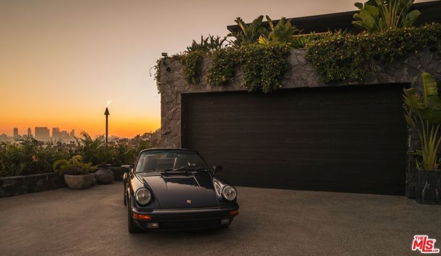 1851 N Stanley Avenue, Los Angeles, CA 90046