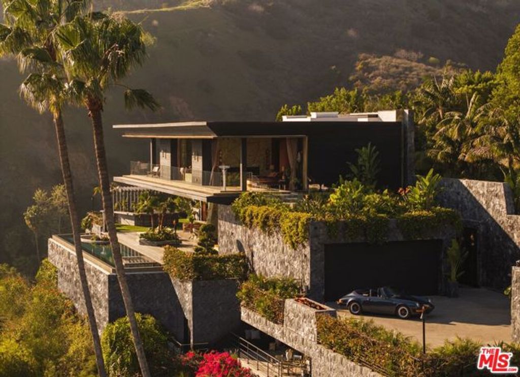 1851 N Stanley Avenue, Los Angeles, CA 90046