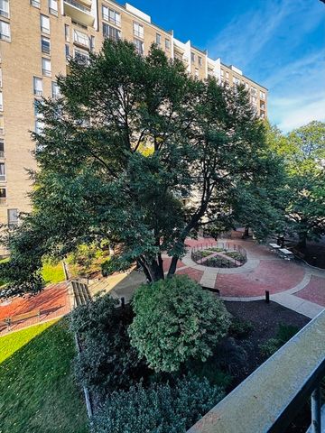 99 Pond Ave 400, Brookline, MA 02445