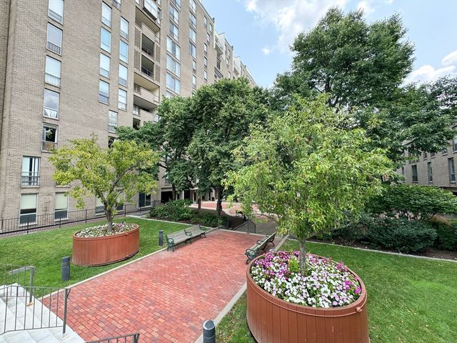 99 Pond Ave 400, Brookline, MA 02445