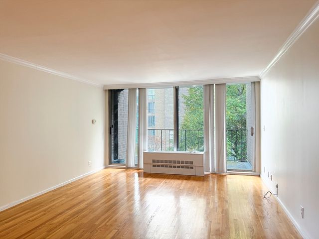 99 Pond Ave 400, Brookline, MA 02445