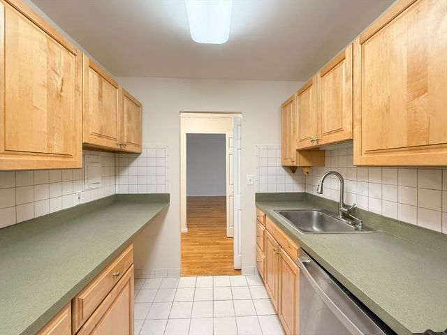 99 Pond Ave 400, Brookline, MA 02445