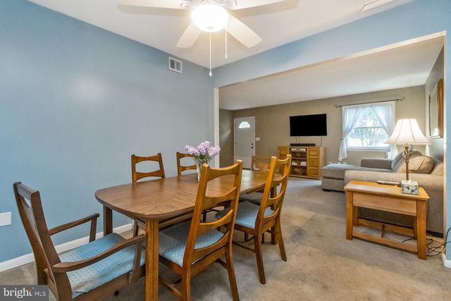 2275 IRMA DR, Allentown, PA 18109