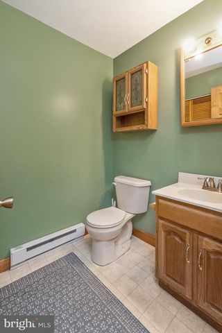 2275 IRMA DR, Allentown, PA 18109