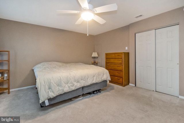 2275 IRMA DR, Allentown, PA 18109