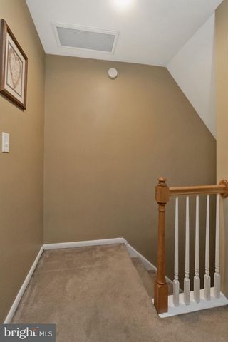 2275 IRMA DR, Allentown, PA 18109
