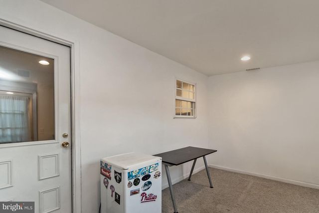 2275 IRMA DR, Allentown, PA 18109