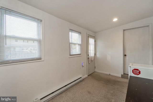 2275 IRMA DR, Allentown, PA 18109